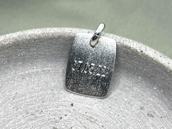 Großer Gravuranhaenger aus 925er Silber, 25 mm lang mit individueller Gravur Option