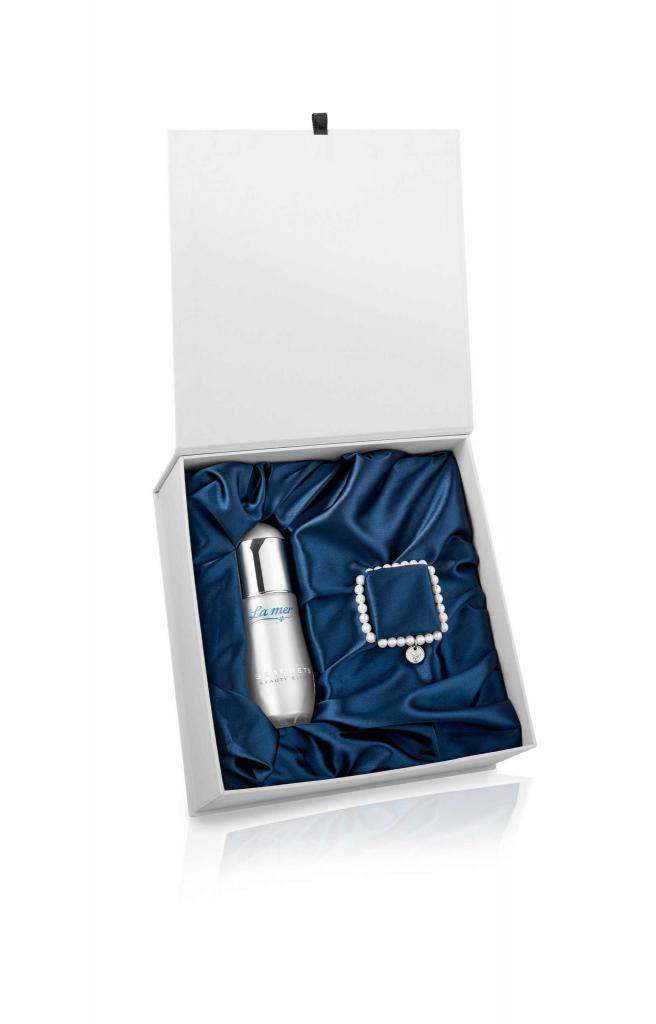 geschenkset la mer mit schoeniglich perlenarmband offen