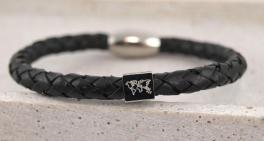 Luca geflochtenes Lederarmband mit Welt karten Gravur schwarz