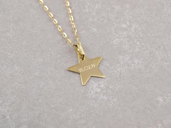 Kleiner Stern Anhaenger aus 333er Gold mit Gravur eines Datums als Geschenkidee