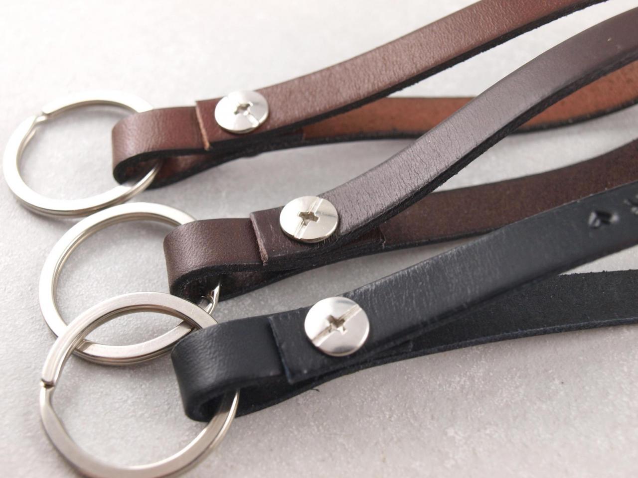 Schlüsselanhänger aus Leder in verschiedenen Farben mit Gravur Option