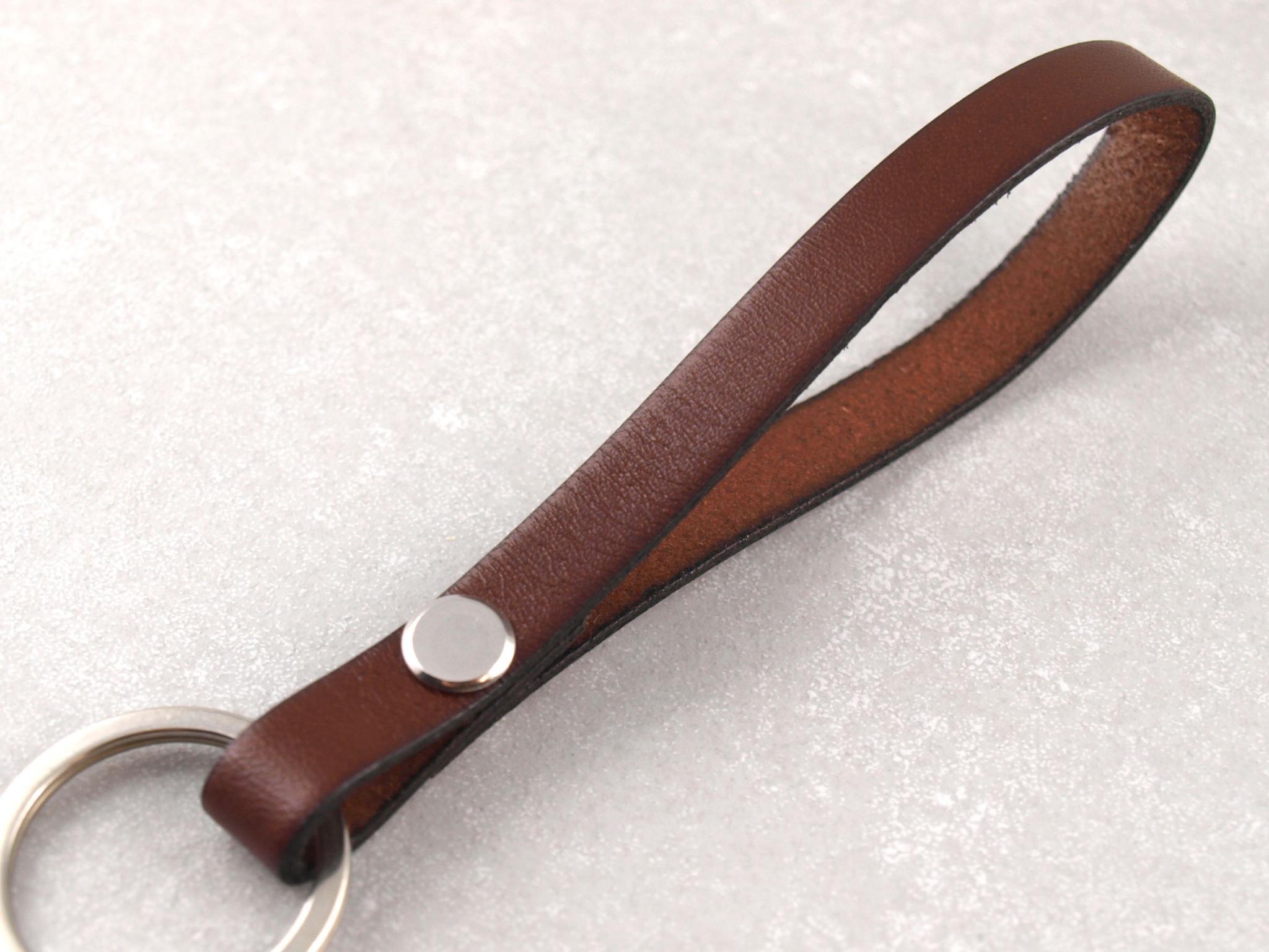 Schlüsselanhänger mit Foto und Gravur - Ein Unikat aus kastanienbraunem  Leder