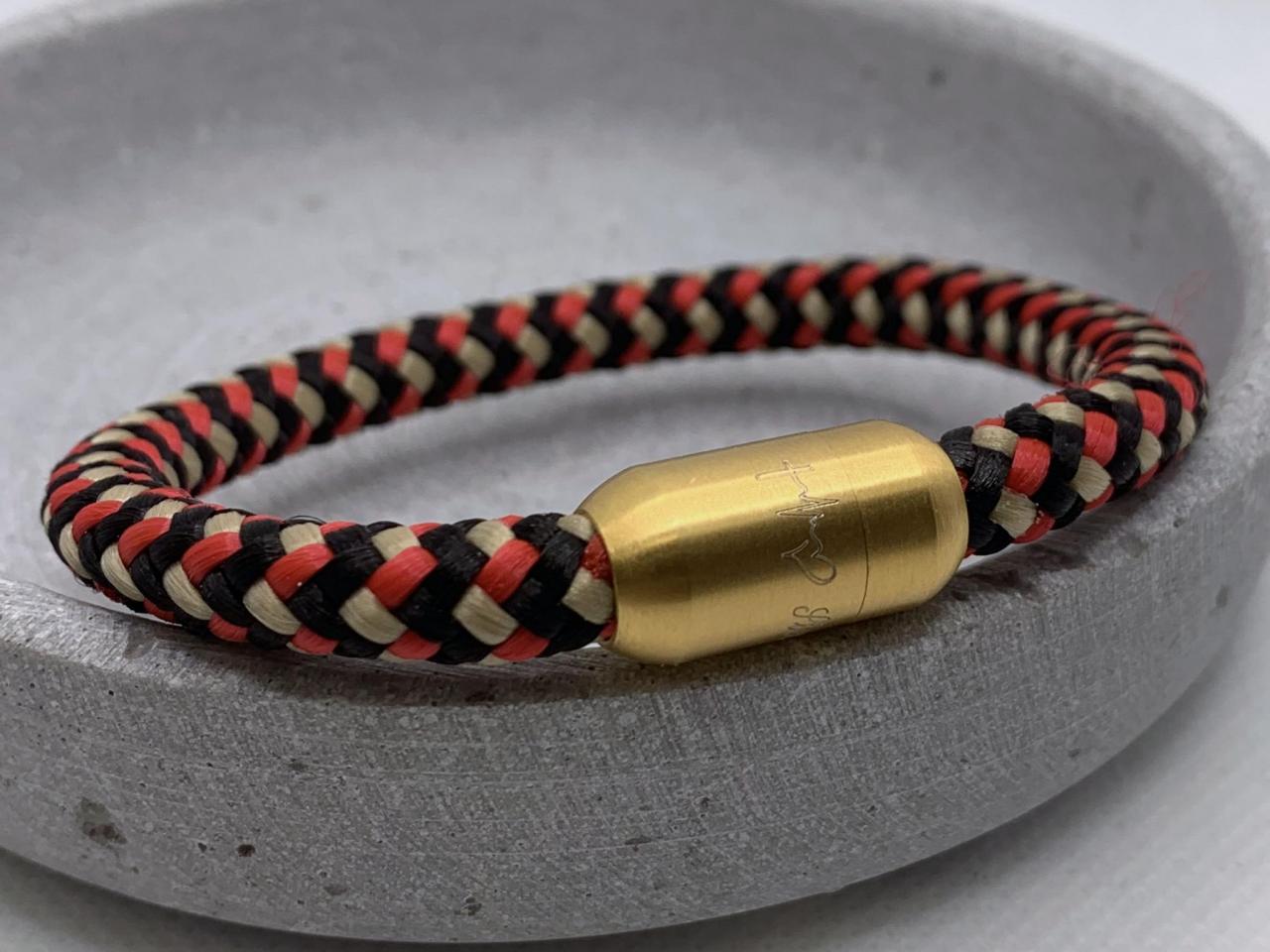 Segeltau Armband schwarz, rot, gold, mit vergoldetem Verschluss, Magnet