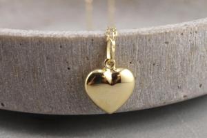 Großer bauchiger Herzanhänger aus 333er Gold, das perfekte Geschenk für einen geliebten Menschen