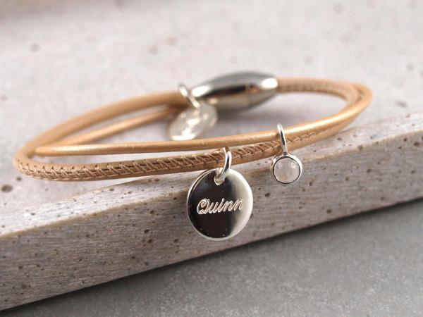 Lederarmband Tina in beige mit 11 mm Graavuranhaenger und mondstein