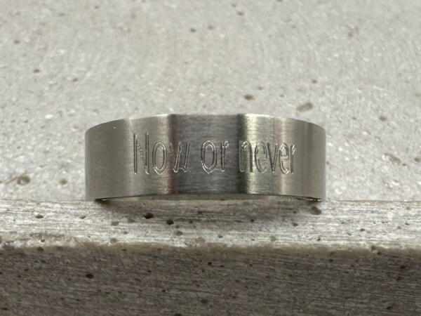 Ring mit individueller Gravur, Ringgravur, Verlobungsring