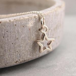 Sternanhaenger aus echtem Silber