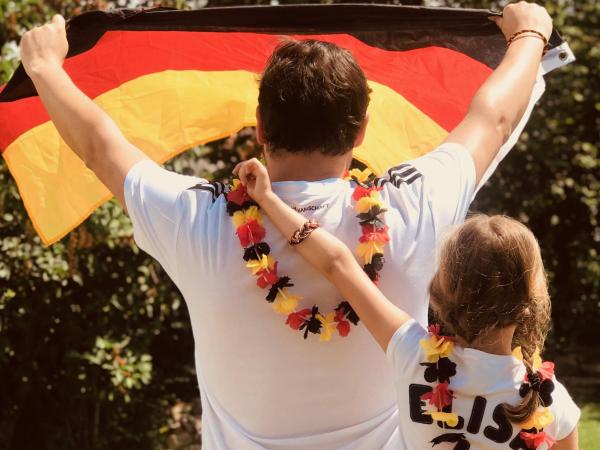 Weltmeister Fanschmuck aus Leder für Damen Herren und Kinder