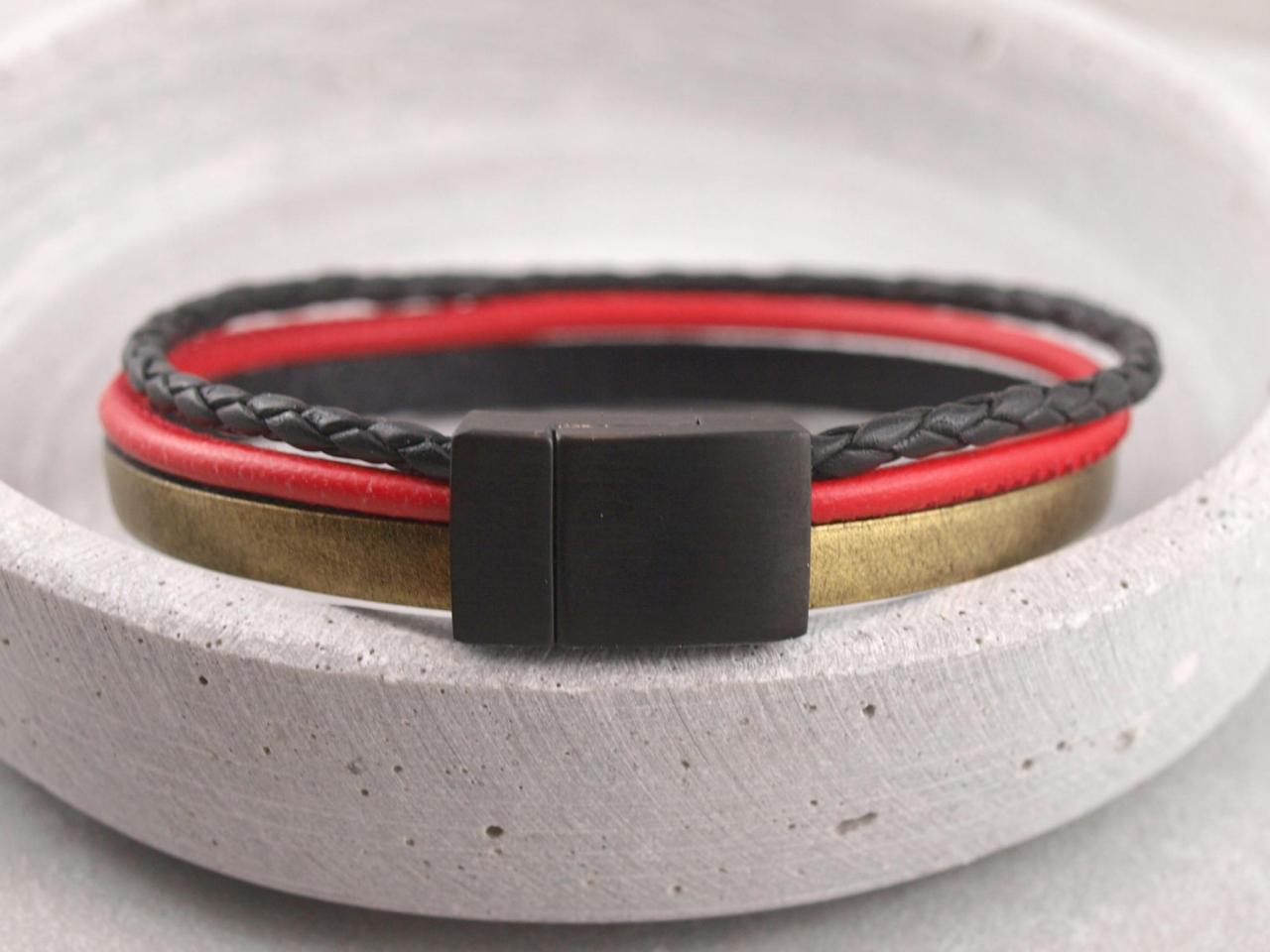 WM - EM Kollektion Schwarz Rot Gold_Charlie