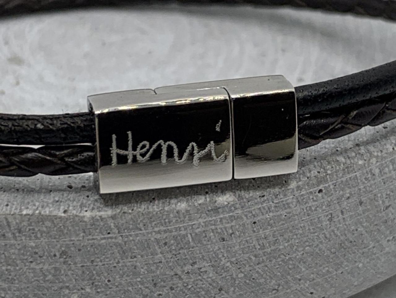 Lederarmband Jona mit Edelstahl Verschluss mit individueller Handschrift, Geschenkidee_