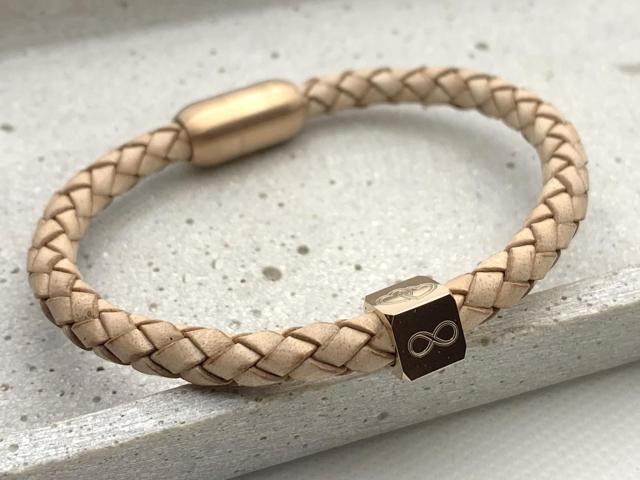 Geflochtenes Lederarmband mit Gravuroption, Rosegold, Geschenkidee, Luca