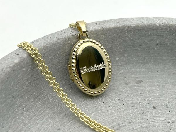 Medaillon zum Öffnen aus Silber, vergoldet, 2 Fotos mit Gravur-Option