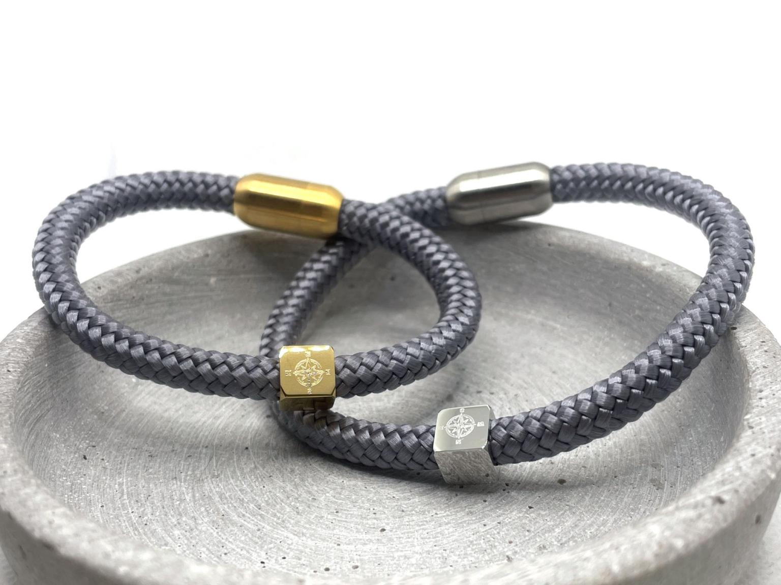 JewelryWe Partnerarmband – Edelstahl, Bicolor (schwarz/silber), Mit Herz-Anhänger & Zirkonia, Gravierbar Für Paare