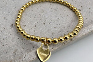 Armband Perlen Gold mit Herzanhänger mit Gravur