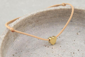 Armband mit Herz Perle, Gravur, Schiebeknoten, größenverstellbar