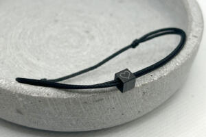 Armband Schiebeknoten schwarz, Gravur Würfel, Armband Segeltau, Segelseil Armband