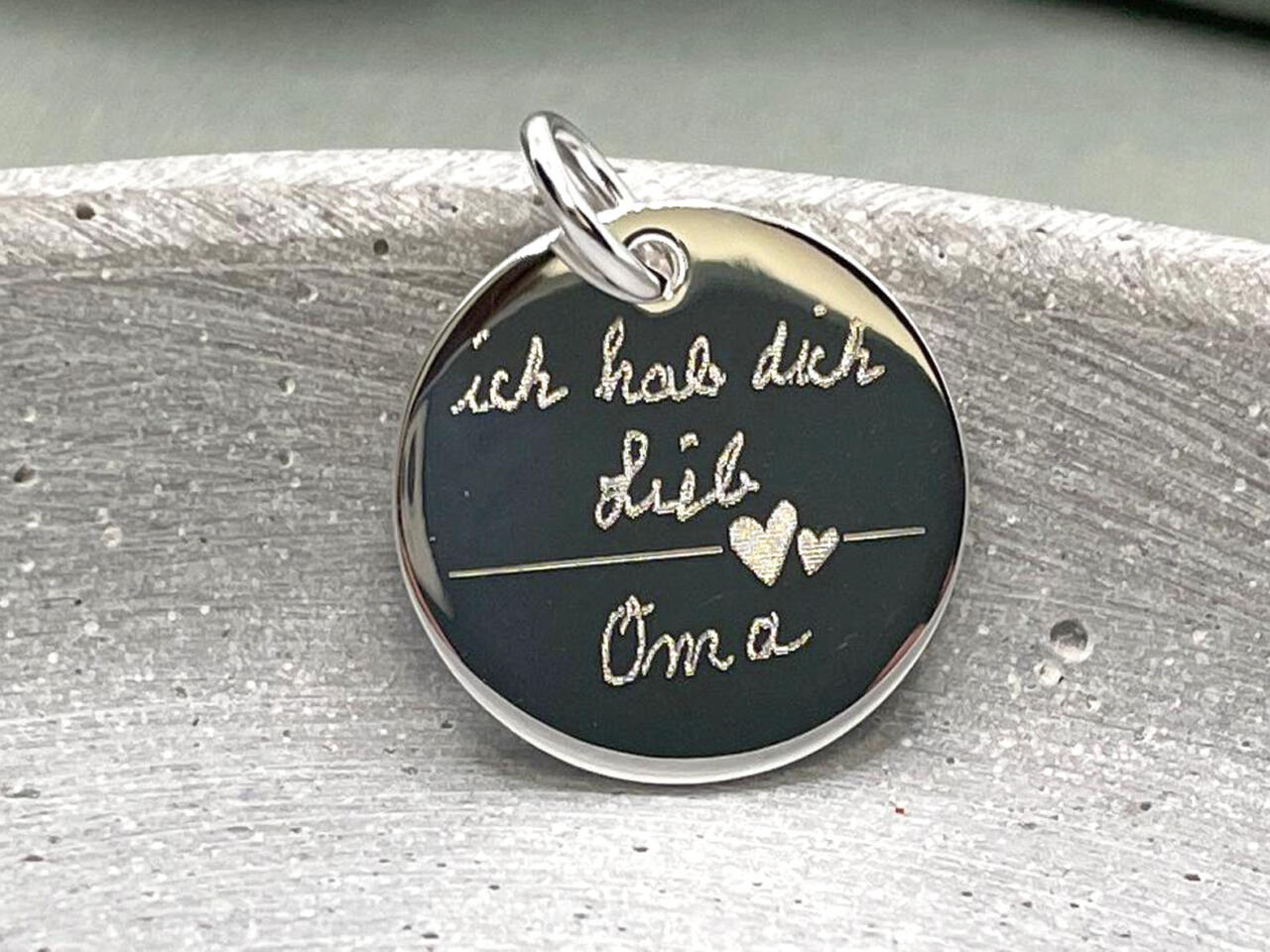 Gravur Anhänger, Gravuranhänger mit Handschrift von Oma, Geschenk Enkelkind