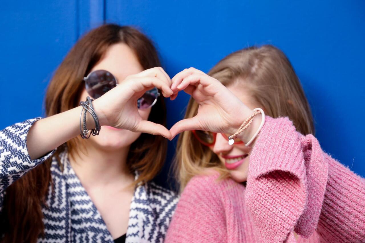 Freundschaftsarmband aus Leder, Freundschaftsarmbänder mit Gravur, Geschenk für die beste Freundin, BFF, Freundschaftsbändchen