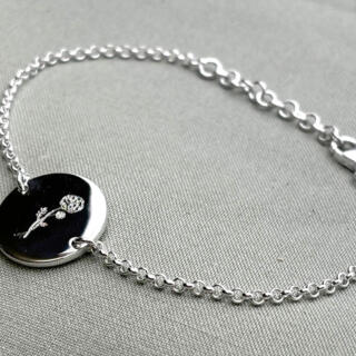 Geburtsblume auf Silberarmband, Geburts Blume als Gravur