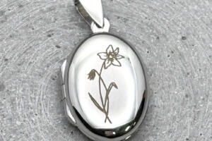 Geburtsblumen Gravur, Medaillon mit Geburtsblumenggravur