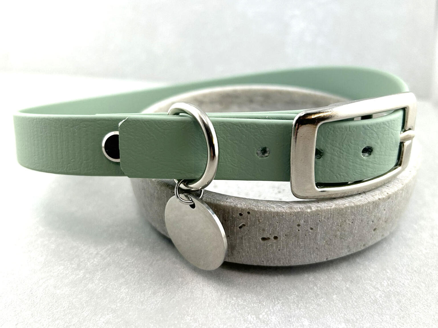Handgefertigtes Hundehalsband, 4 Cm Breit – Mehrfarbig über Schwarz, Mit D-Ring & Ösen