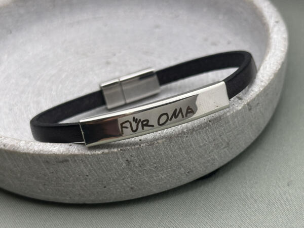 Lederarmband mit Schild, Armband Leder Gravur, Lederarmband mit Gravur, Geschenk für Oma