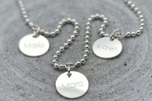 Familienkette Silber, Namenskette Silber, Kette drei Plättchen, Familienkette mit drei Gravur anhängern