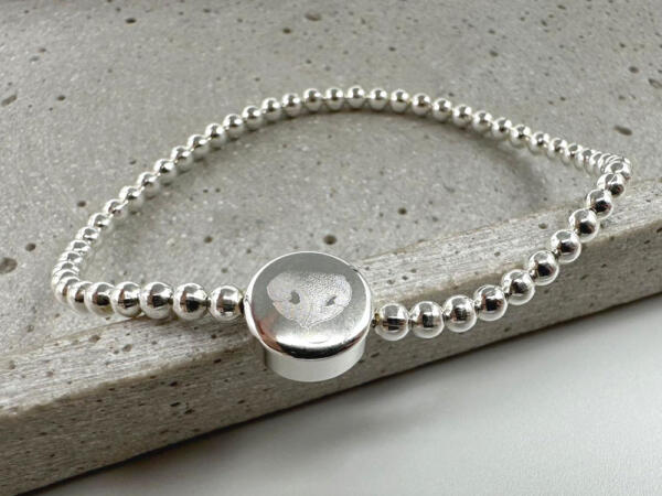 Perlenarmband Silber mit Gravurperle Hundenase