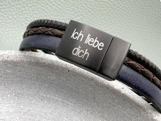 Lederarmband mit Gravur auf dem Verschluss. Ich Liebe Dich Gravur, Armband für Verliebte, Partnergeschenk