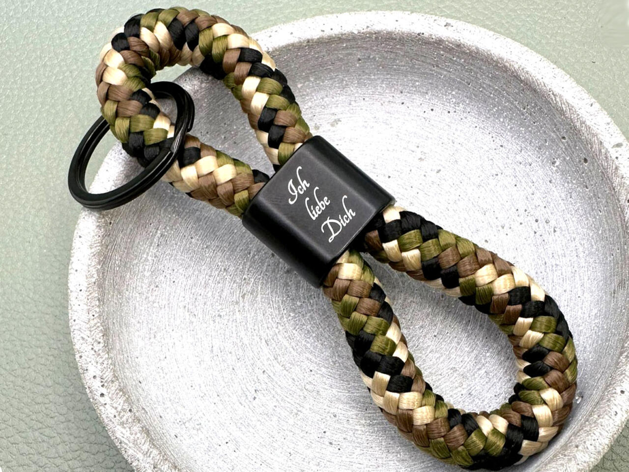 Schlüsselanhänger mit Gravur Camouflage Farbe Segeltau, Ich liebe dich