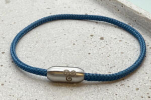 Segeltau Armband mit gravierbarem Verschluss, Segelseil Armband Damen, Armband Herren Segeltau, Schmales Segeltau Armband