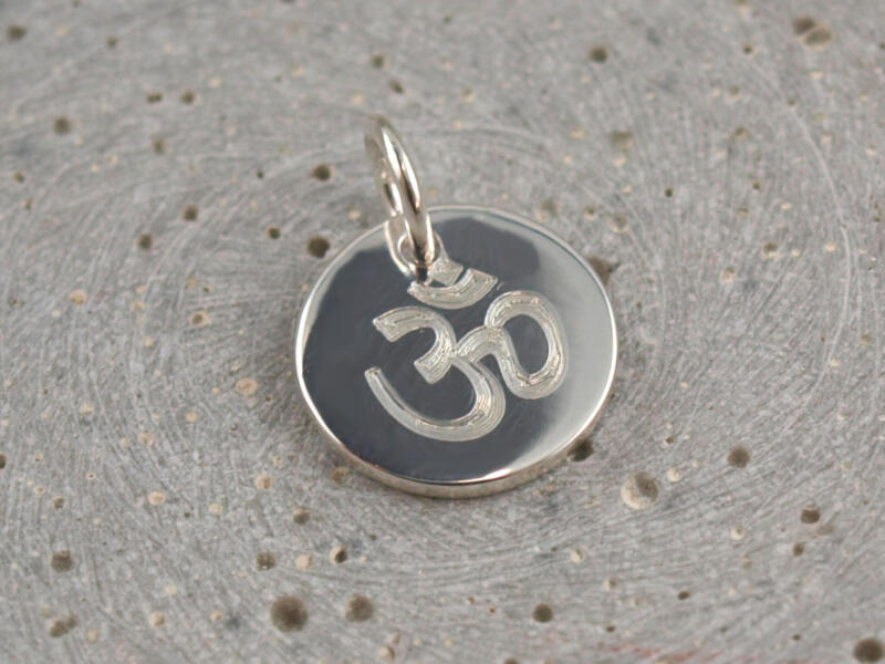 Buddha Schmuck, Symbol, Gravur, Yoga Schmuck, buddhistische Symbole, Om Zeichen