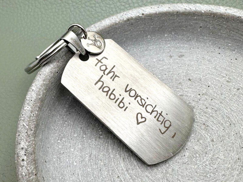 Glücksbringer, Geschenk zum führerschein, fahr Vorsichtig, Schlüsselanhänger mit Gravur, Edelstahl Anhänger mit Gravur, Talisman