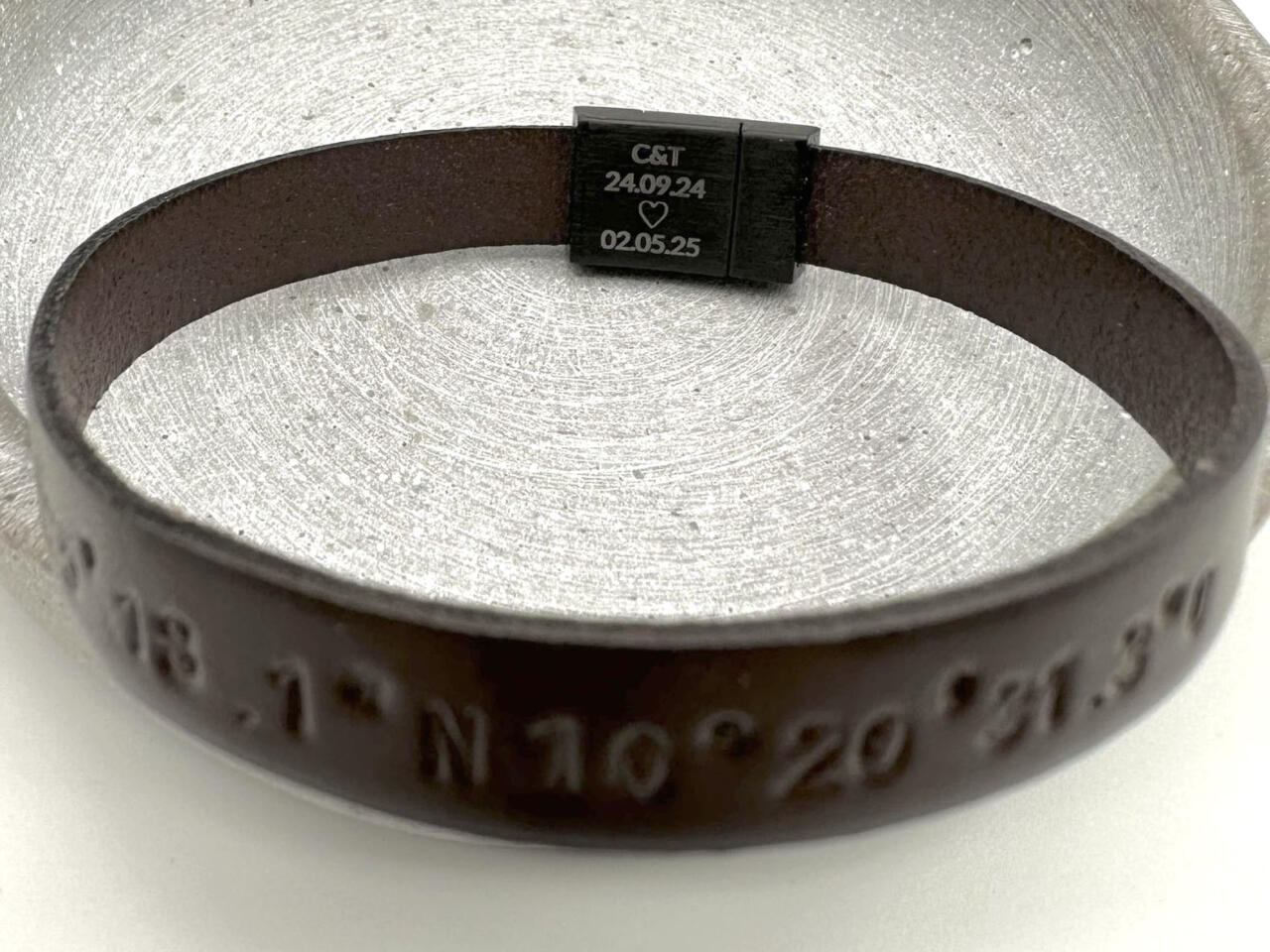 Lederarmband mit Gravur auf der Innenseite, Armband Herren mit Gravur, Koordinaten Armband