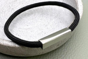 Segeltauarmband mit Stegverschluss, vier Seiten gravierbar