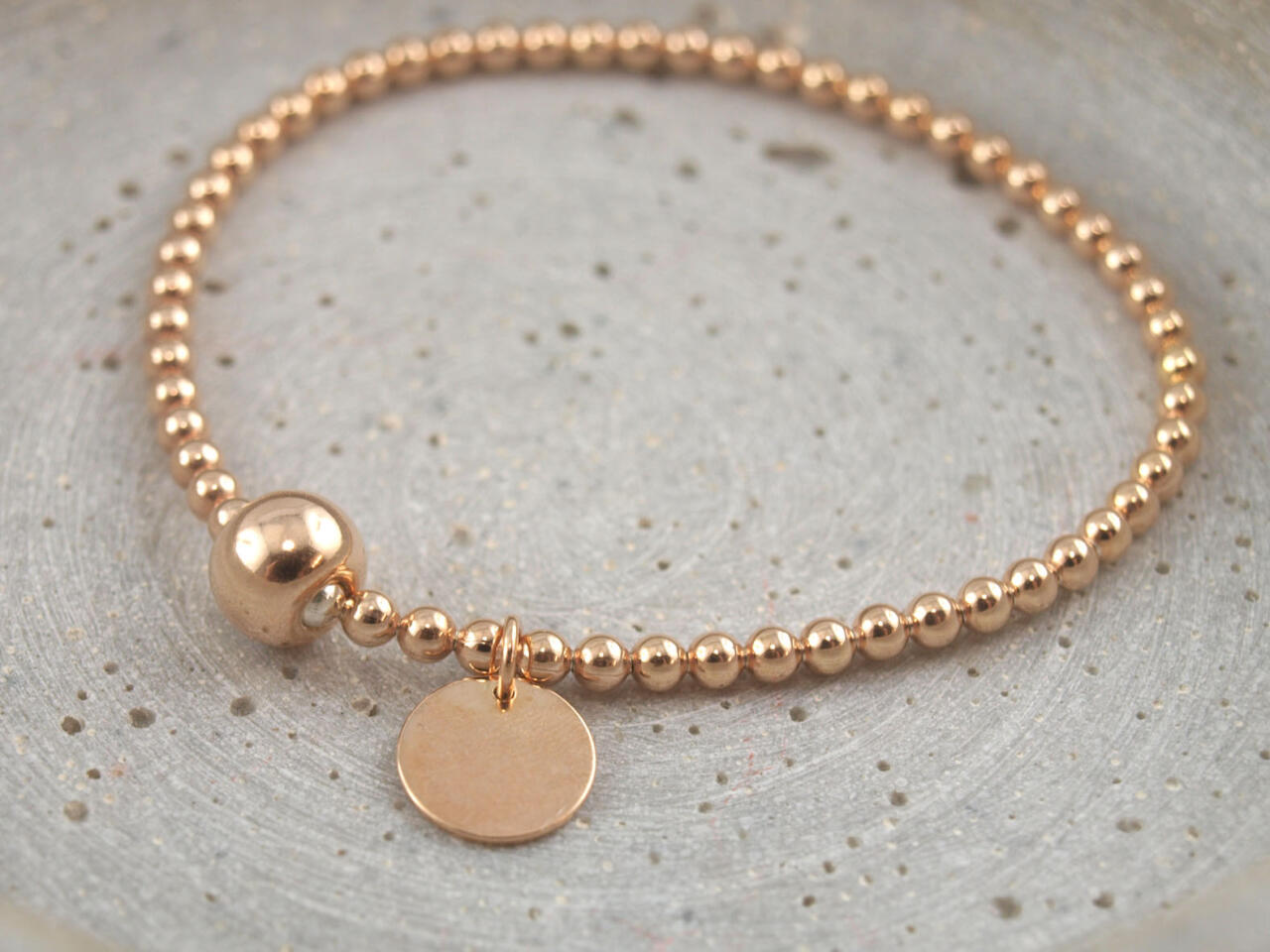 Armband Rosegold inklusive Gravuranhänger, Perlenband Rosegold