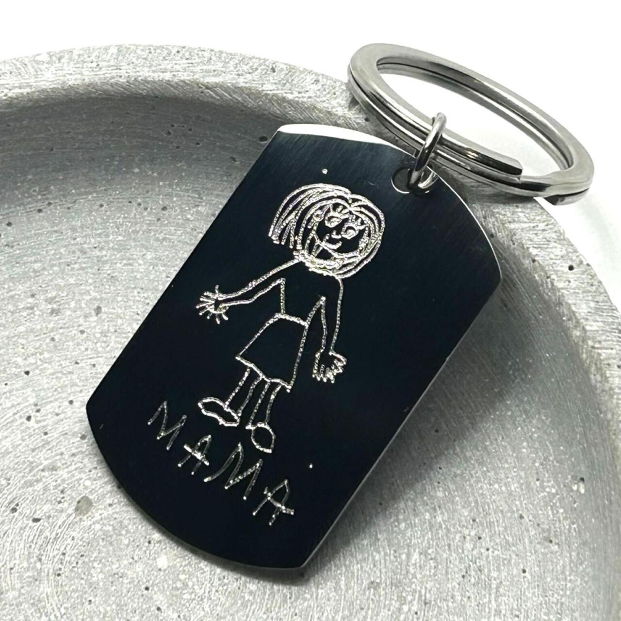 Gravuranhänger, Schüsselanhänger, Kinderzeichnung, Mama, Geschenk für die Mama, Muttertag
