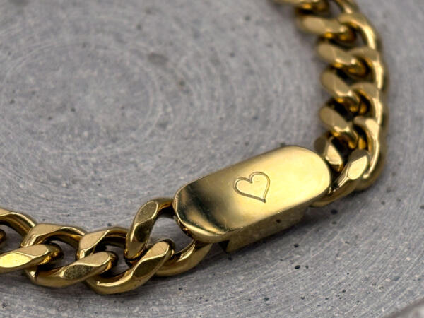 Herzgravur auf Panzerarmband Gold, Armband Gold Herren