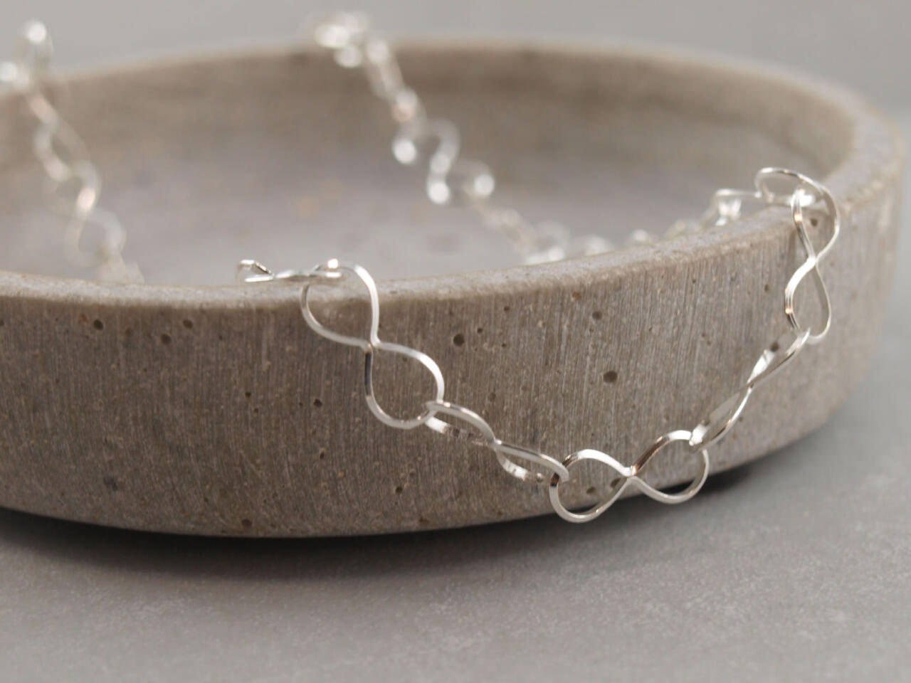 Kette aus Unendlichkeitszeichen, Silberkette unendlich, Schmuckkette Silber