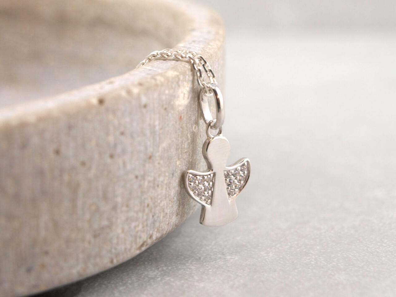 Schutzengel Silber mit Zirkonsteinen, Glitzersteine Engel, Engel Anhänger