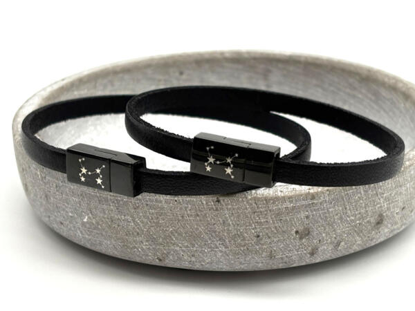 Freundschaftsarmband mit Sternbild Gravur, Schmale Lederarmbänder als Partnerarmband