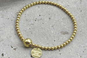 Damen Perlenarmband mit Gravur Anhänger Gold, Armband für Damen Gold