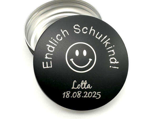 Endlich Schulkind Dose für die Einschulung Schwarz