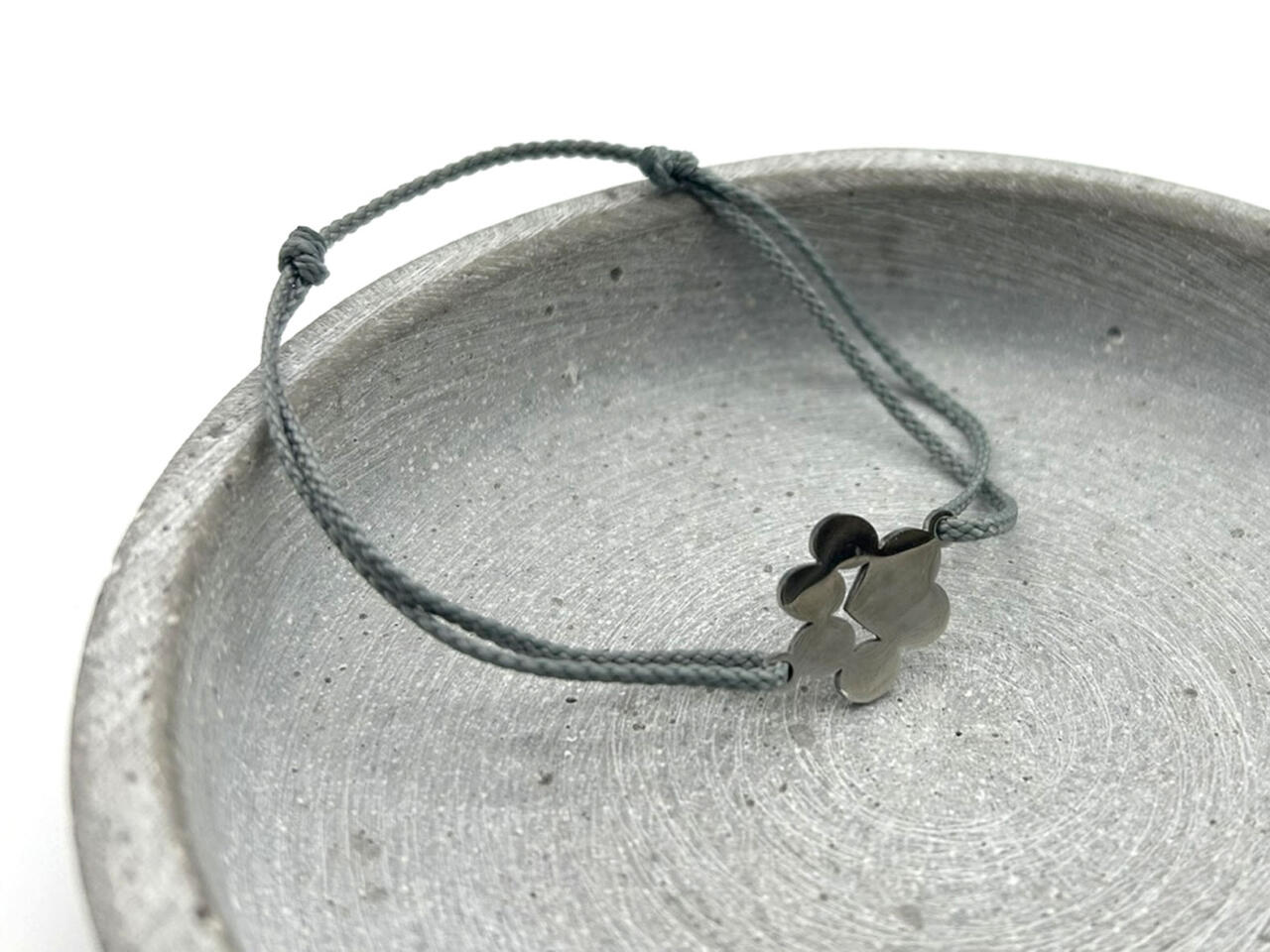 Schiebeknoten Armband mit Pfote, gravierbarer Pfotenanhänger