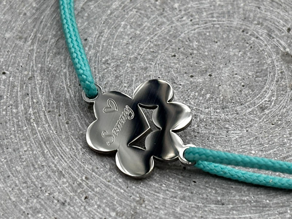 Schiebeknotenarmband mit Hundpfote und Gravur türkis (2)