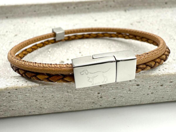 Armband aus Leder mit Gravur, Hundegravur auf dem Verschluss