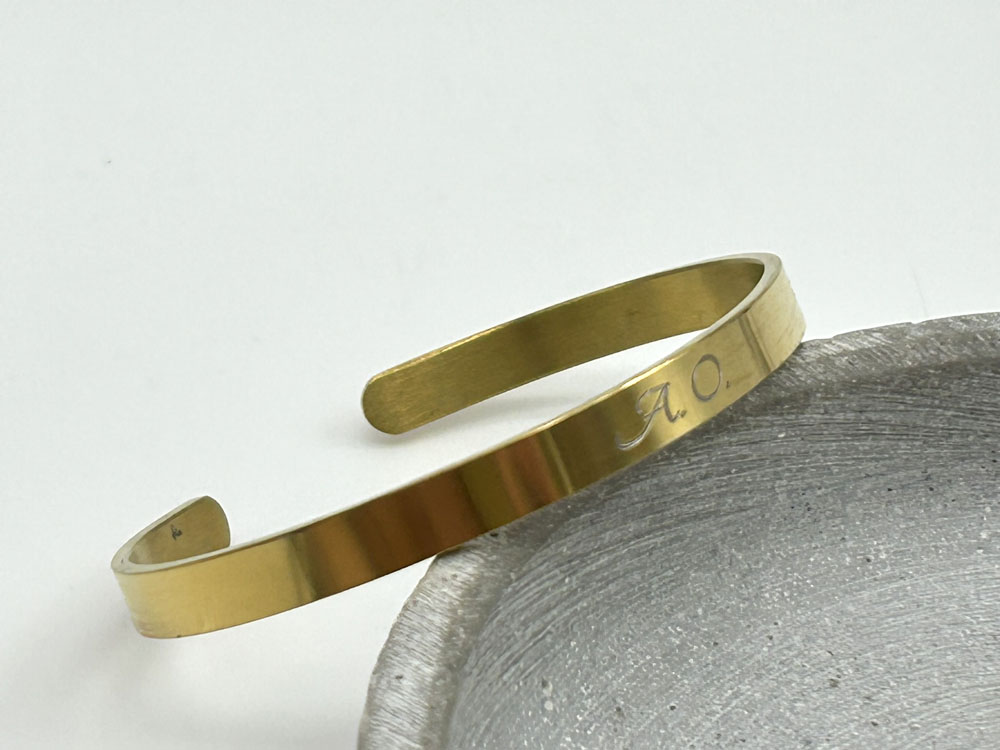 Armreif Gold aus Chirurgenstahl mit Gravur