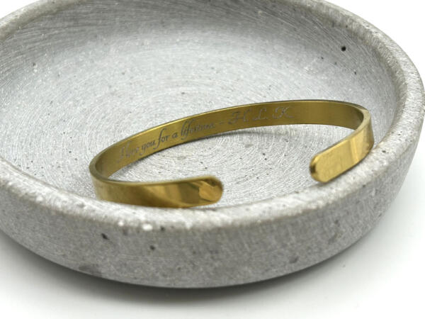 Armreif aus Chirurgenstahl Gold mit Gravur