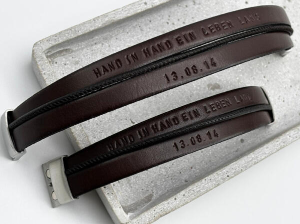 Breite Lederarmbänder mit Lederstanzung