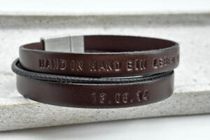 Breites Armband für Herren mit Lederstanzung